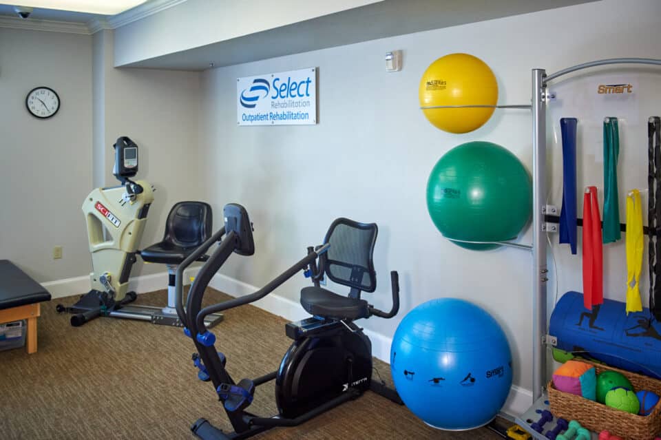 exercise room at Oaks at Flower Mound